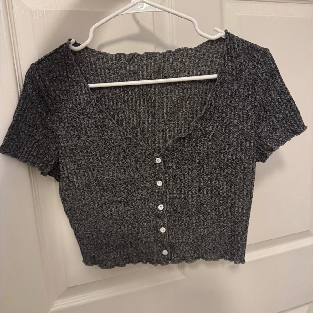 Women's Charcoal Heather Button-Front Knit Crop Top